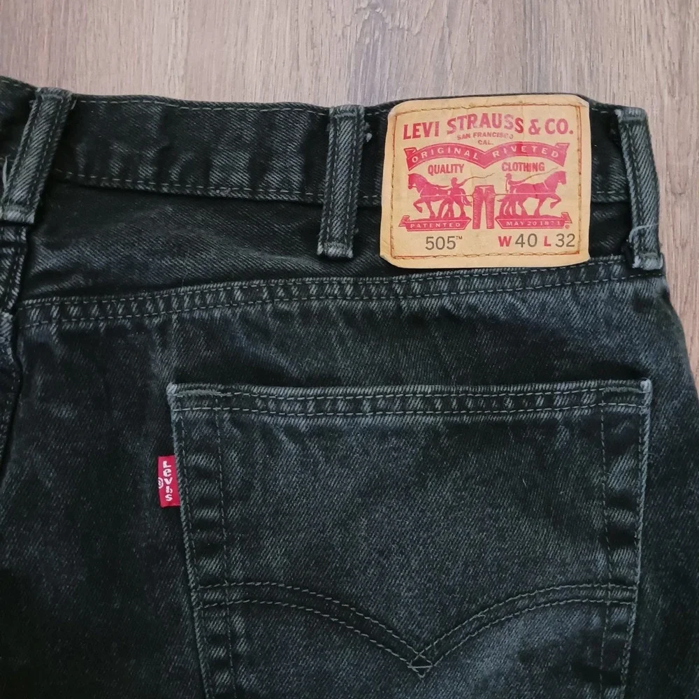 Levi's 505 Black Jeans Straight Leg Tag Size 40 x 32 - Actual 39 x‎ 30